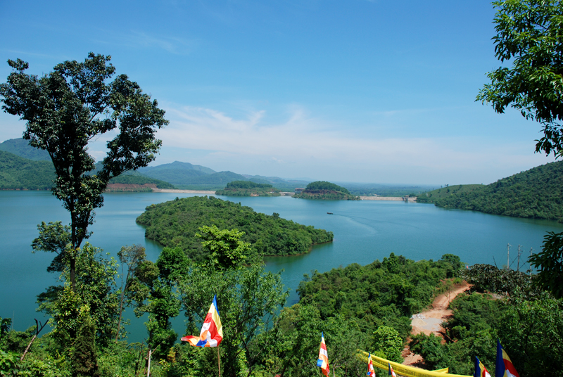 BIRD WATCHING IN BACH MA NATIONAL PARK 2 DAYS 1 NIGHT